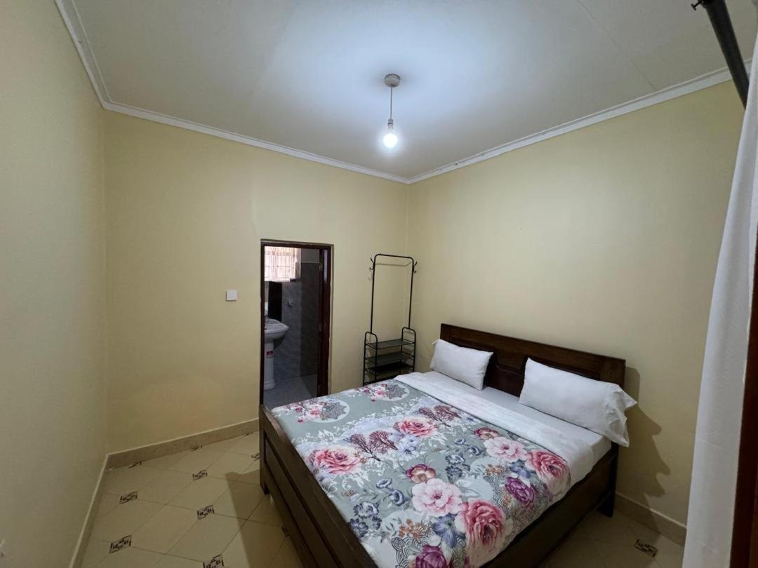Apartamento Town Retreat Moshi Exterior foto